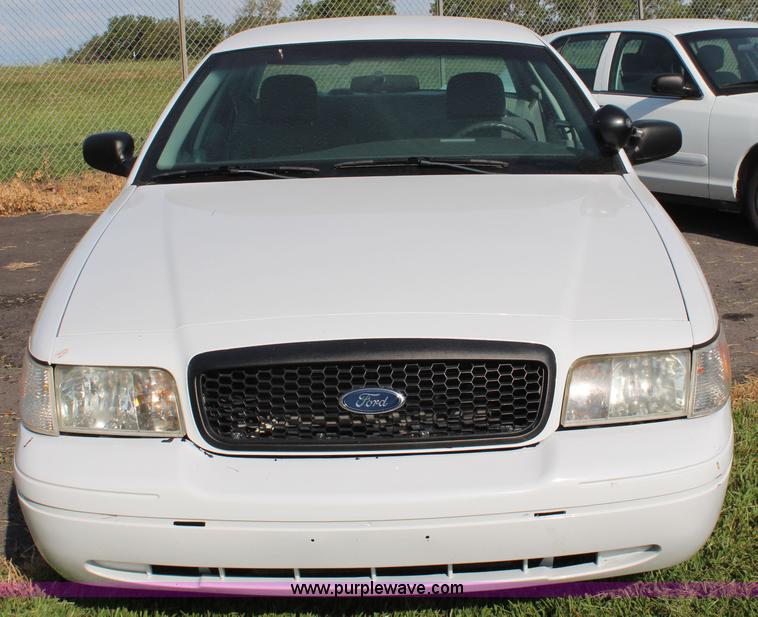 image for item J2002 2004 Ford Crown Victoria Police Interceptor