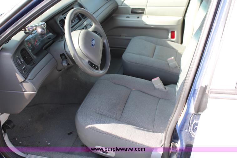 image for item J2002 2004 Ford Crown Victoria Police Interceptor