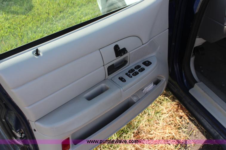 image for item J2002 2004 Ford Crown Victoria Police Interceptor