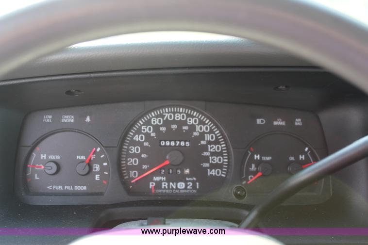 image for item J2002 2004 Ford Crown Victoria Police Interceptor