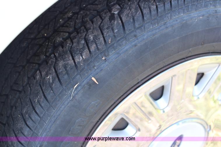 image for item J2002 2004 Ford Crown Victoria Police Interceptor