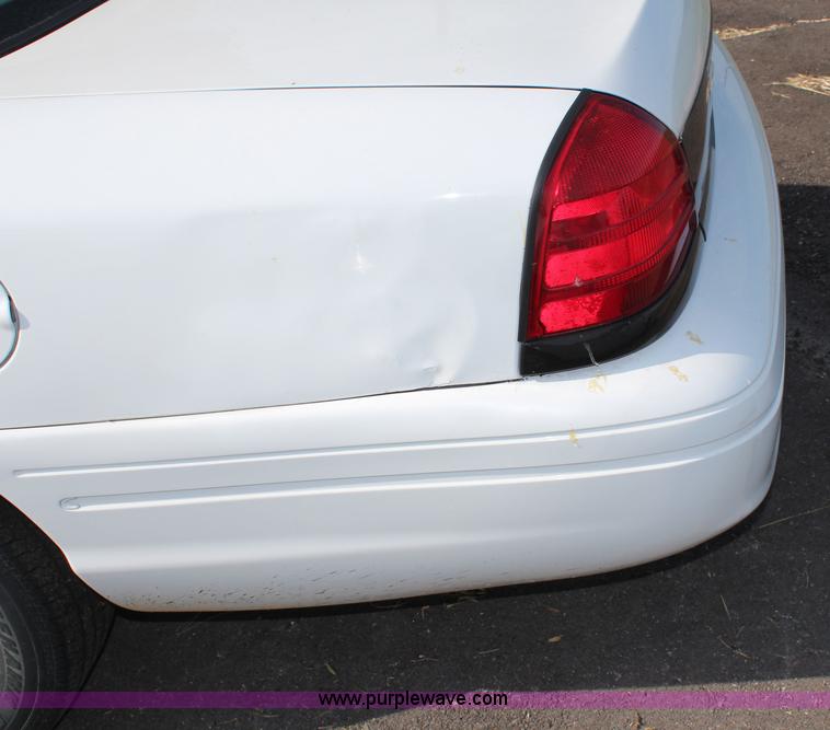 image for item J2002 2004 Ford Crown Victoria Police Interceptor