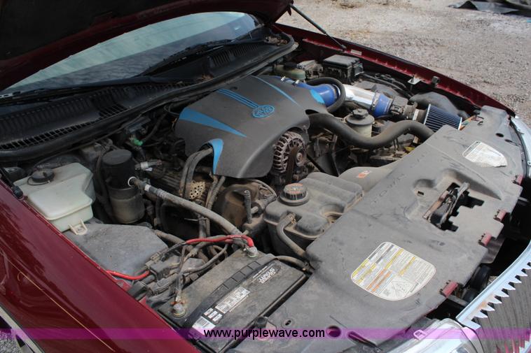 image for item J2117 1998 Lincoln Town Car Cartier