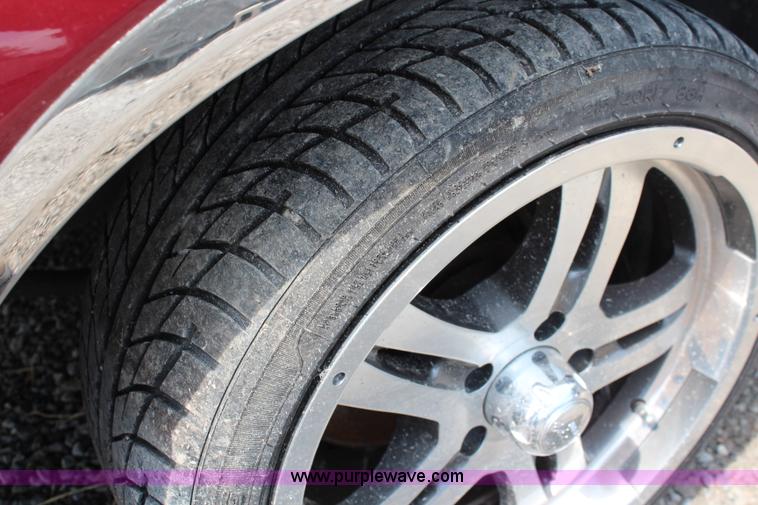 image for item J2117 1998 Lincoln Town Car Cartier