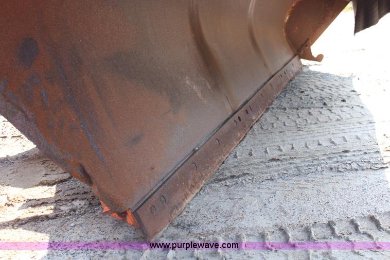 image for item J2243 1986 Ford LT9000 dump truck