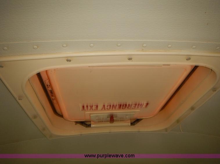 image for item J3053 2001 GMC Savana school bus