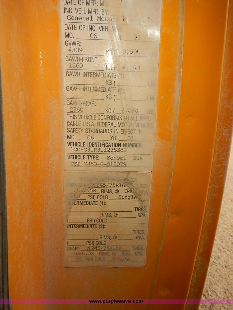 image for item J3053 2001 GMC Savana school bus