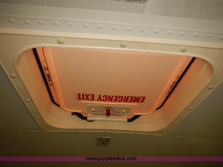 image for item J3056 2004 Ford 801 school bus