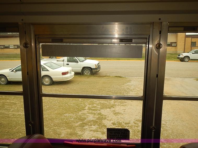 image for item J3056 2004 Ford 801 school bus