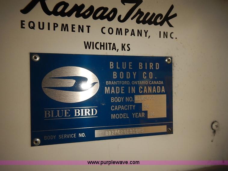 image for item J3056 2004 Ford 801 school bus