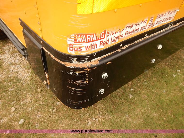 image for item J3056 2004 Ford 801 school bus