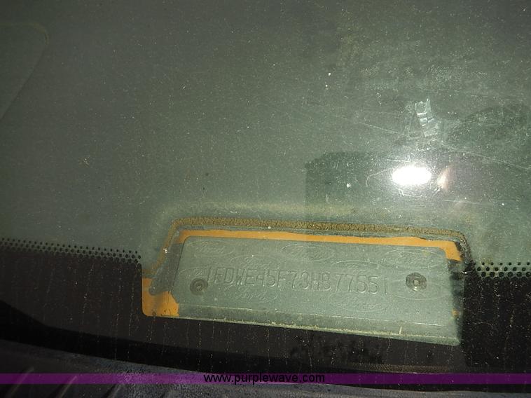 image for item J3056 2004 Ford 801 school bus