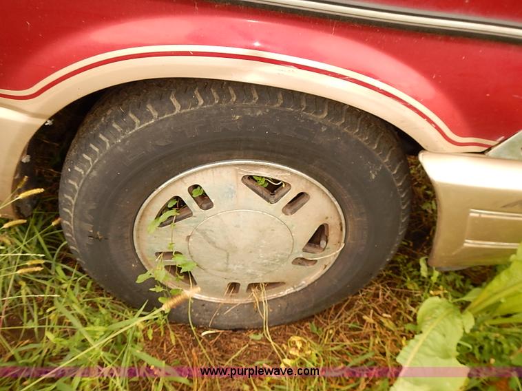 image for item J3078 1994 Ford Aerostar van