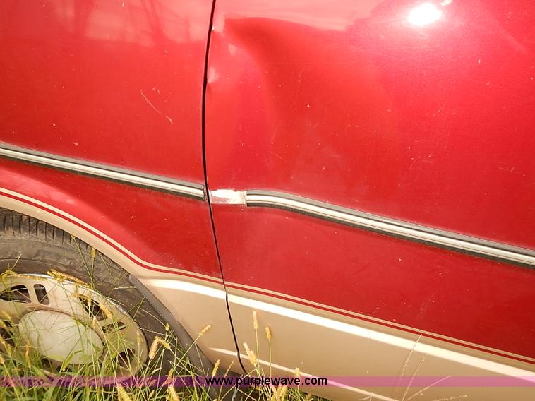 image for item J3078 1994 Ford Aerostar van