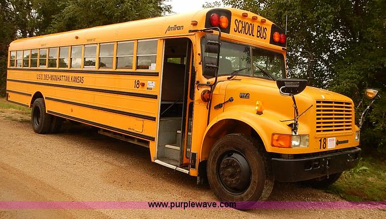 image for item J3086 1995 International 3800 school bus