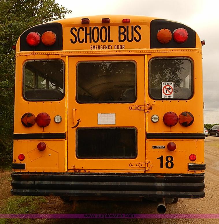 image for item J3086 1995 International 3800 school bus