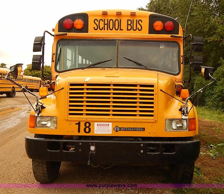 image for item J3086 1995 International 3800 school bus