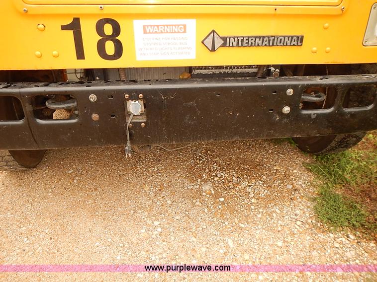 image for item J3086 1995 International 3800 school bus