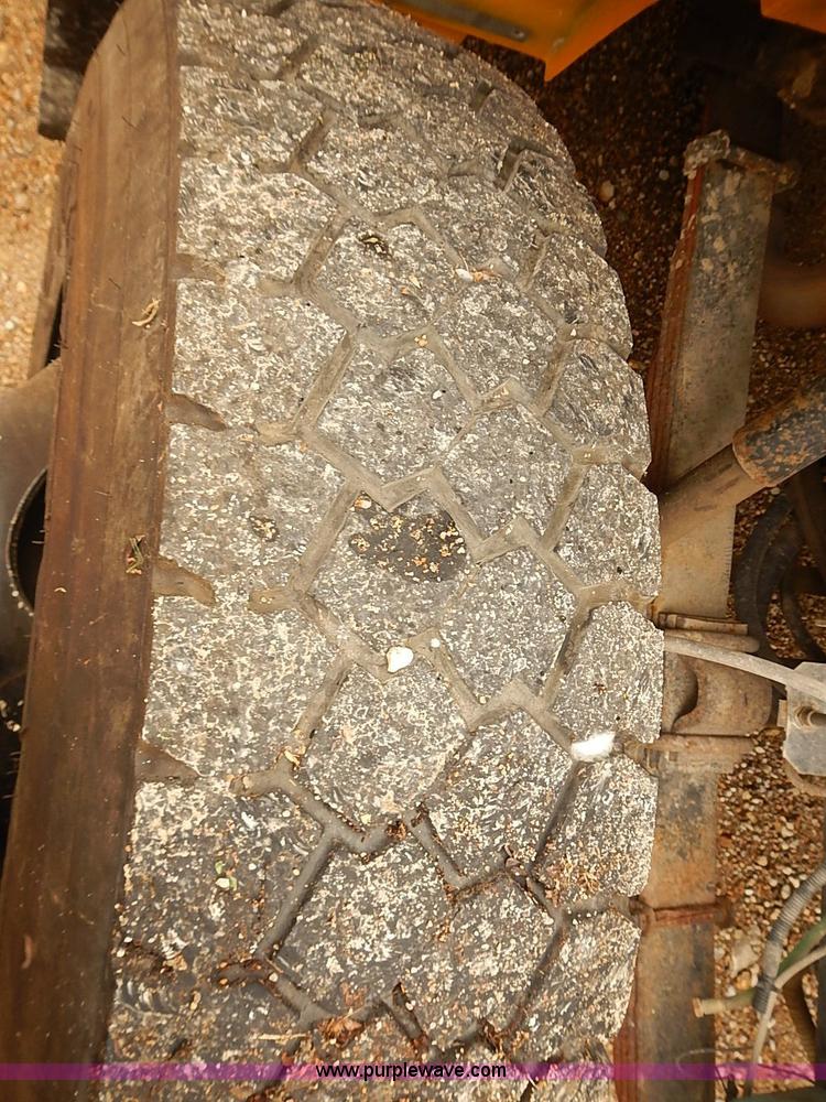 image for item J3086 1995 International 3800 school bus