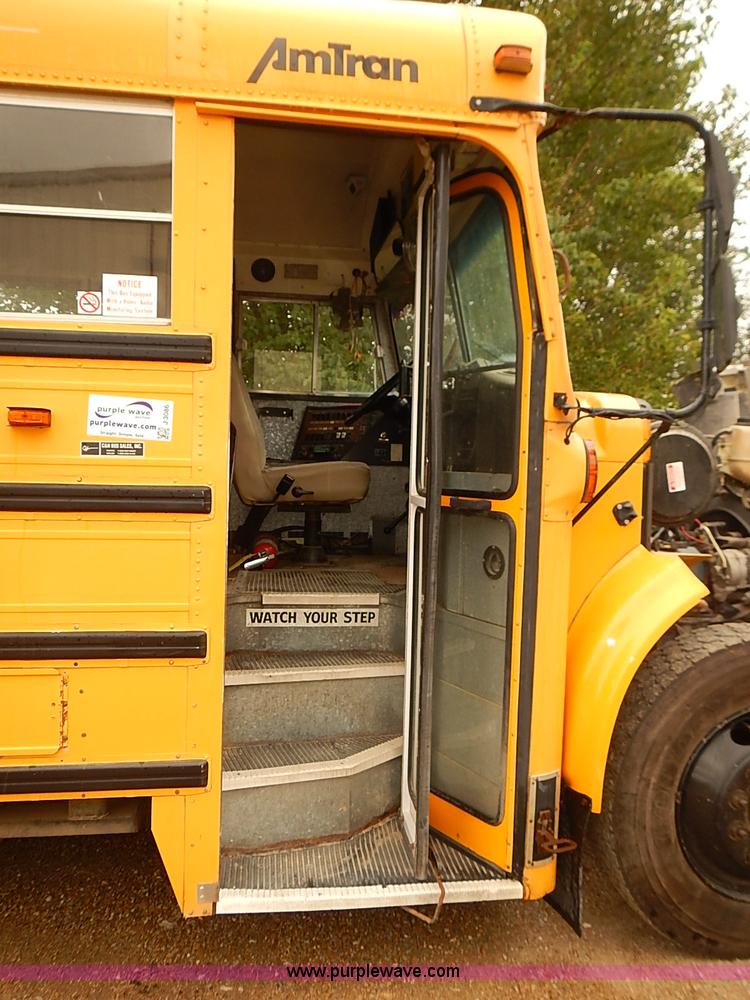 image for item J3086 1995 International 3800 school bus