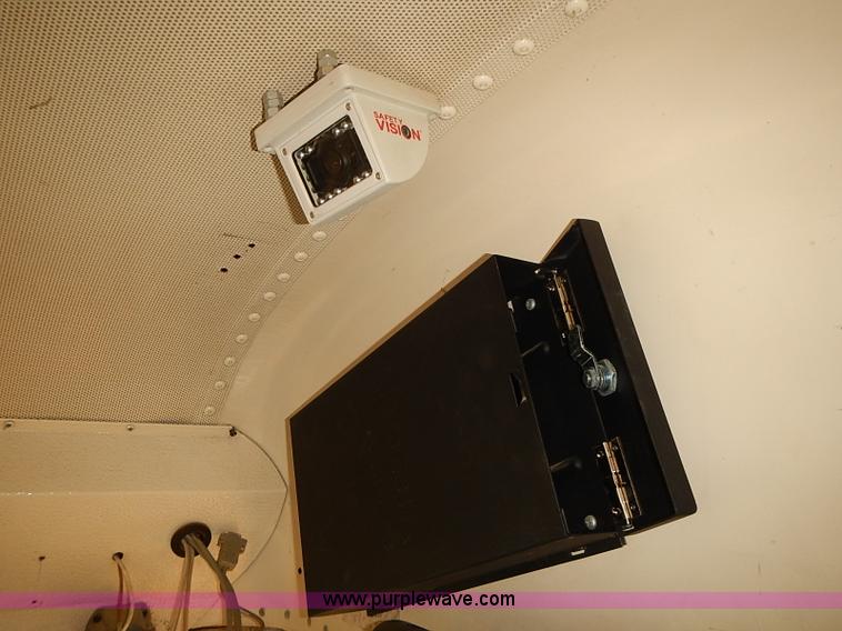 image for item J3086 1995 International 3800 school bus