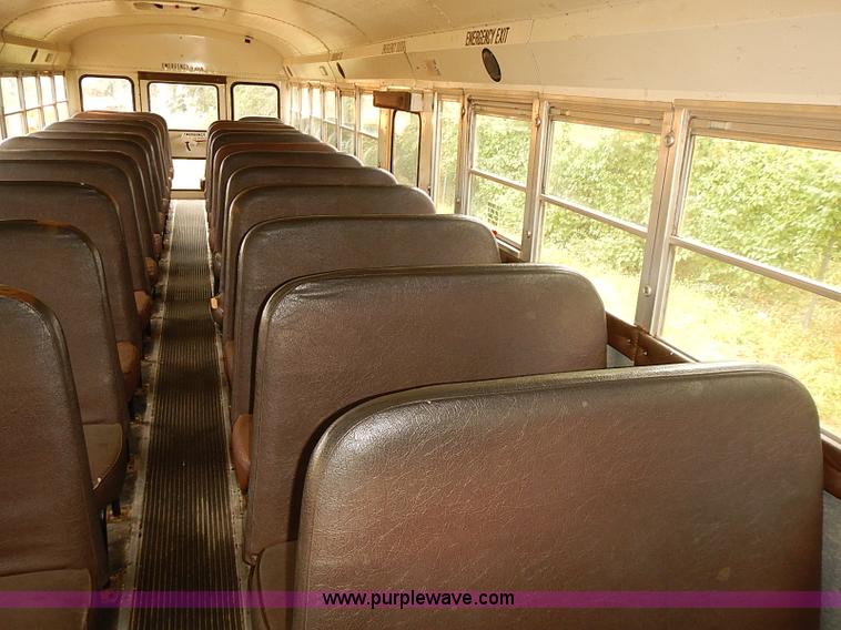 image for item J3086 1995 International 3800 school bus