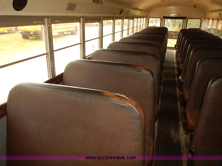 image for item J3086 1995 International 3800 school bus