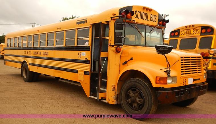 image for item J3087 1994 International 3800 school bus