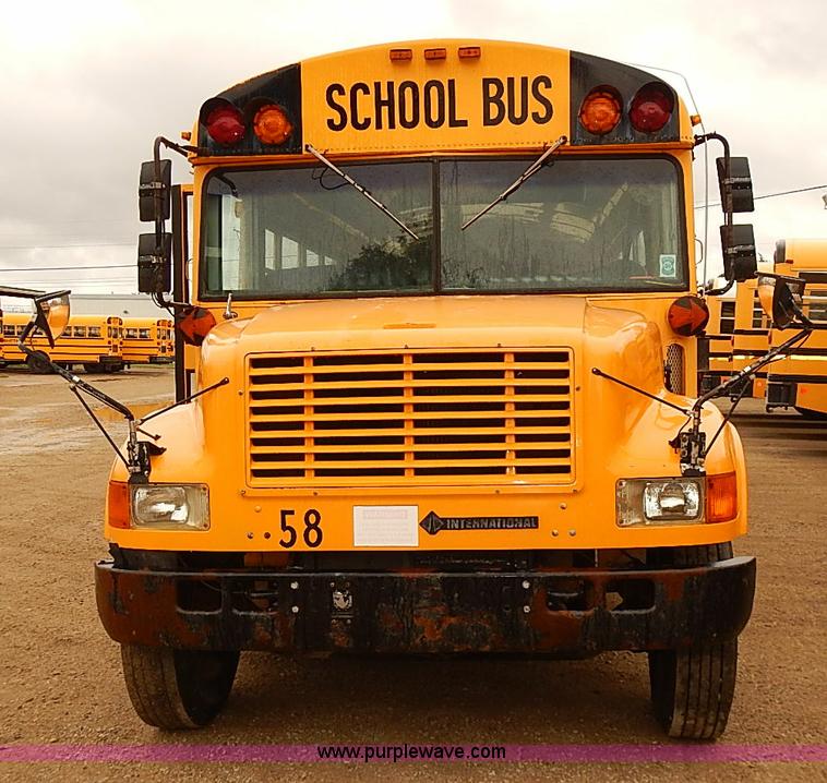 image for item J3087 1994 International 3800 school bus