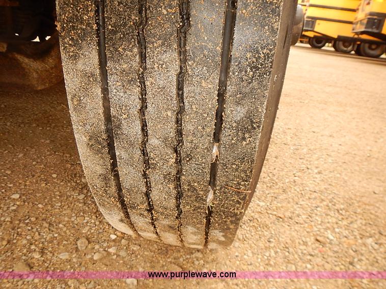 image for item J3087 1994 International 3800 school bus