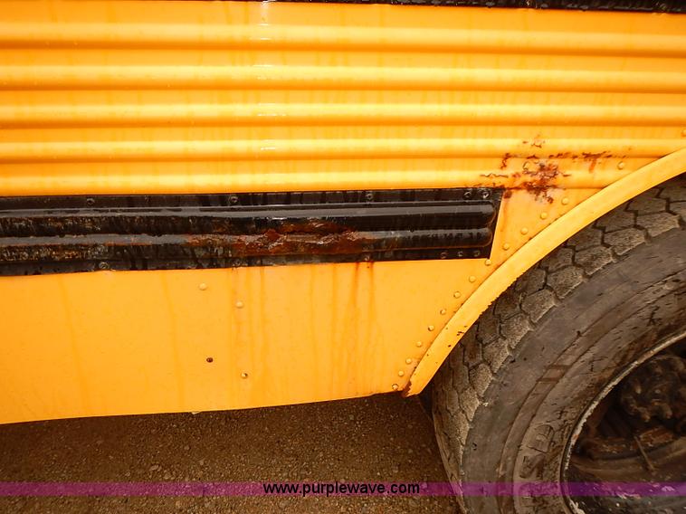 image for item J3087 1994 International 3800 school bus