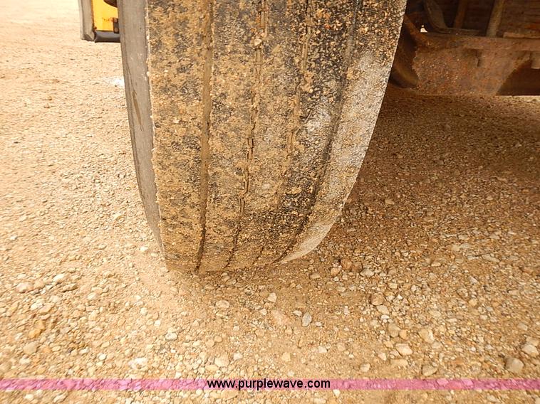 image for item J3087 1994 International 3800 school bus