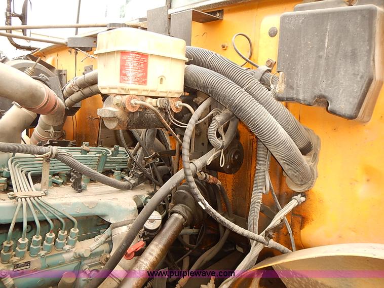 image for item J3087 1994 International 3800 school bus