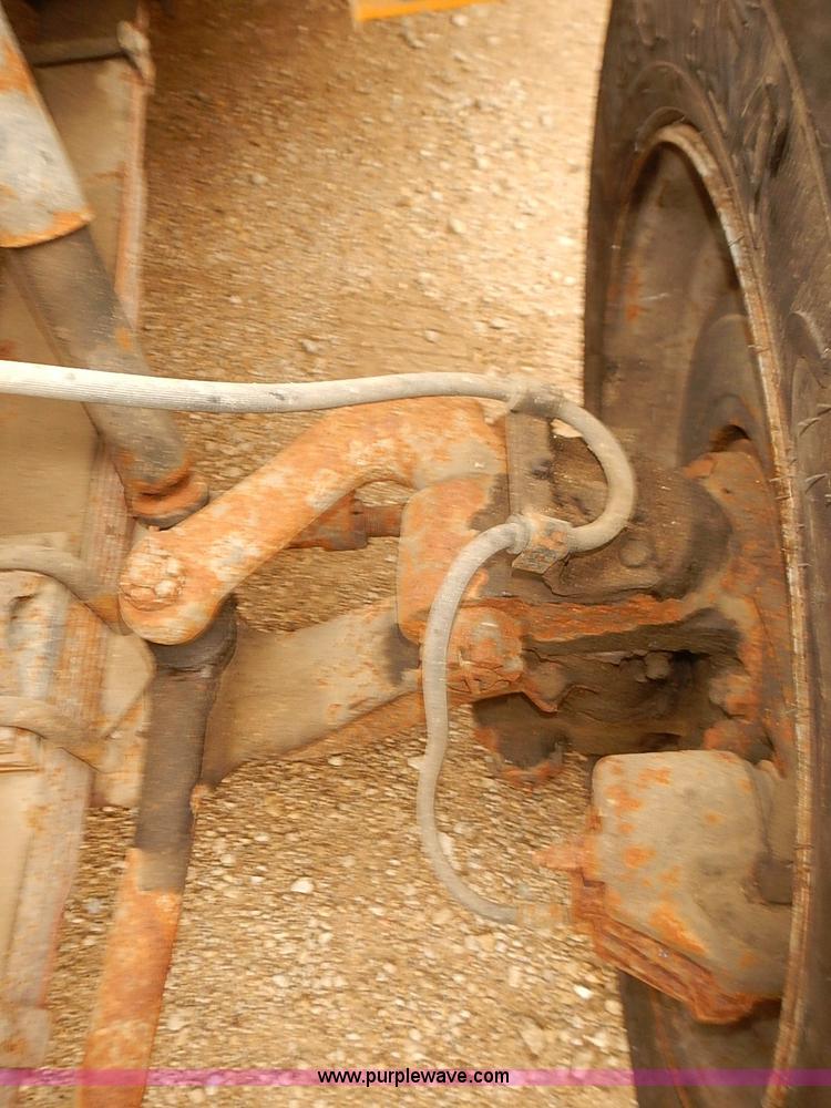 image for item J3087 1994 International 3800 school bus