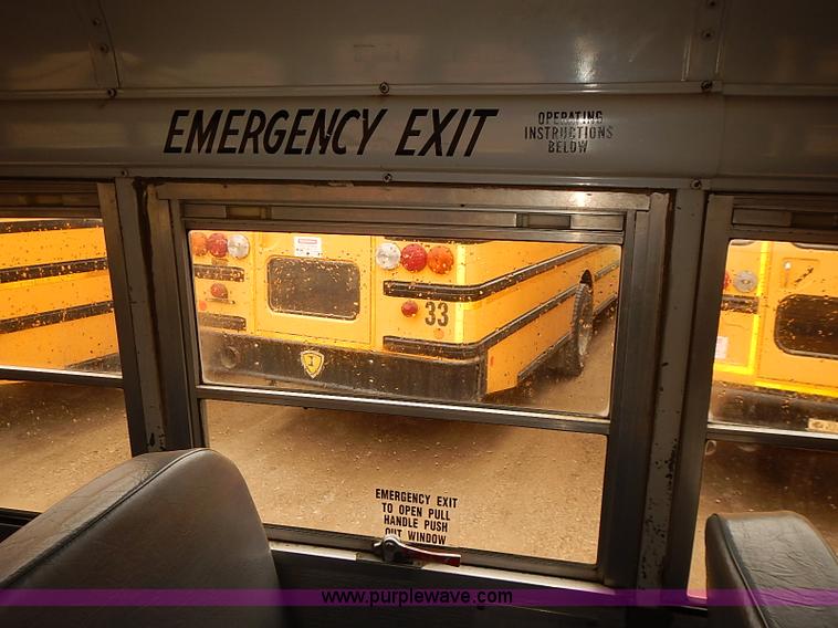 image for item J3087 1994 International 3800 school bus