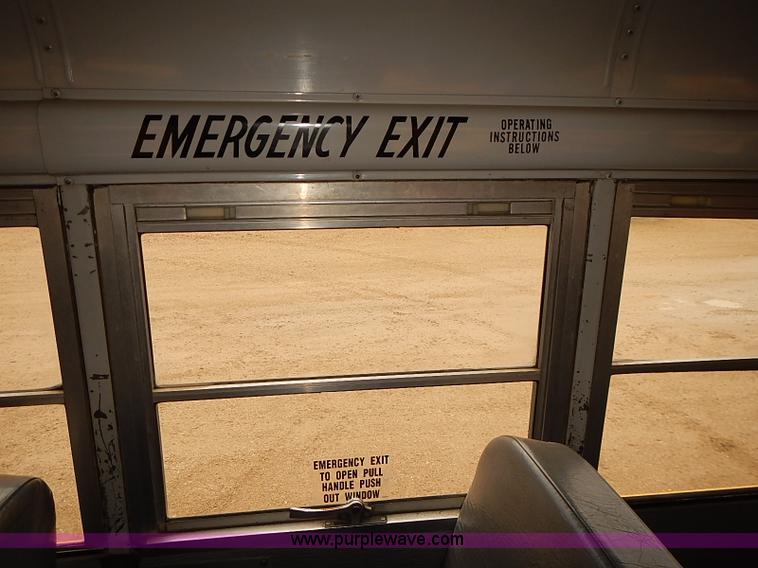 image for item J3087 1994 International 3800 school bus