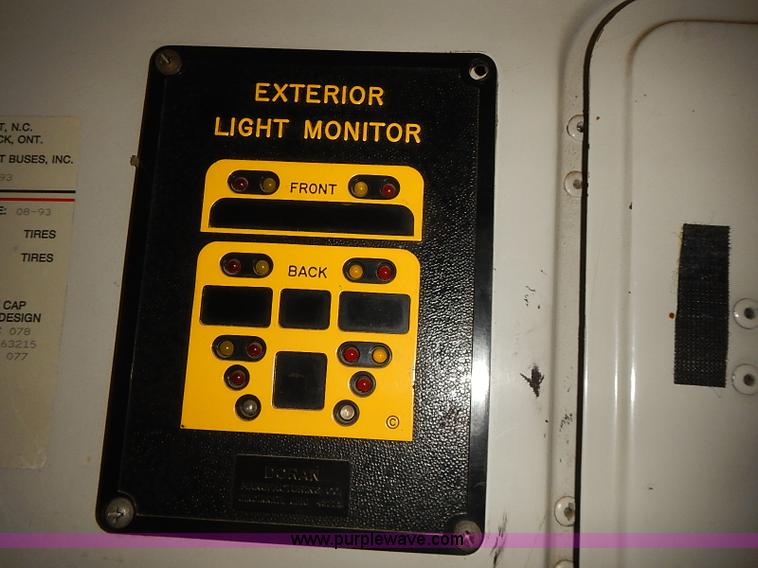 image for item J3087 1994 International 3800 school bus