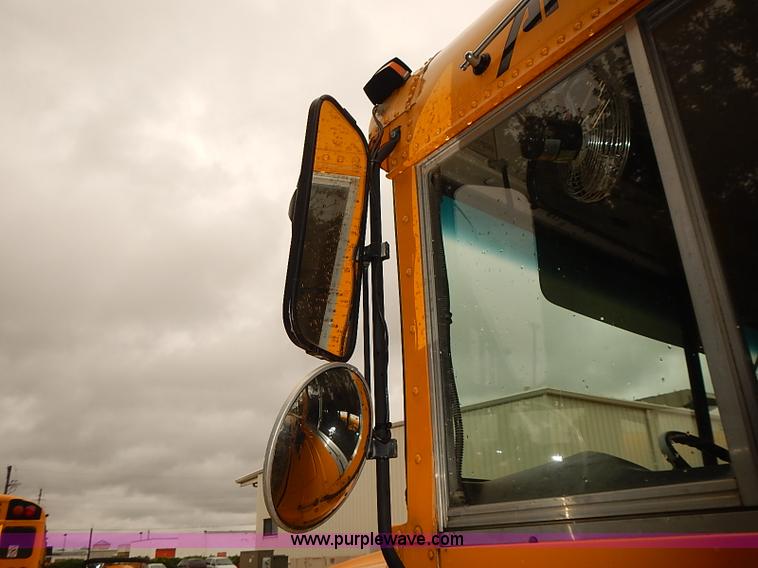 image for item J3088 1997 International 3800 school bus