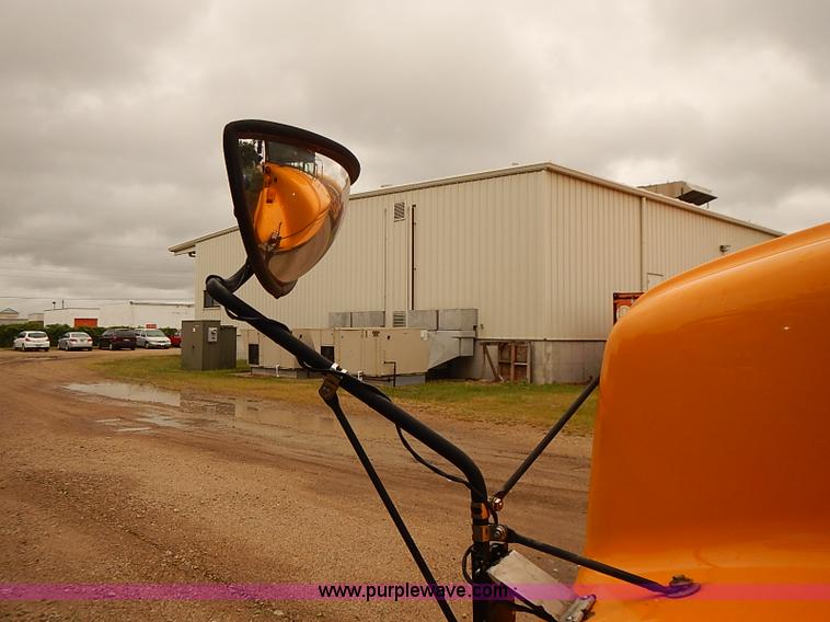 image for item J3088 1997 International 3800 school bus