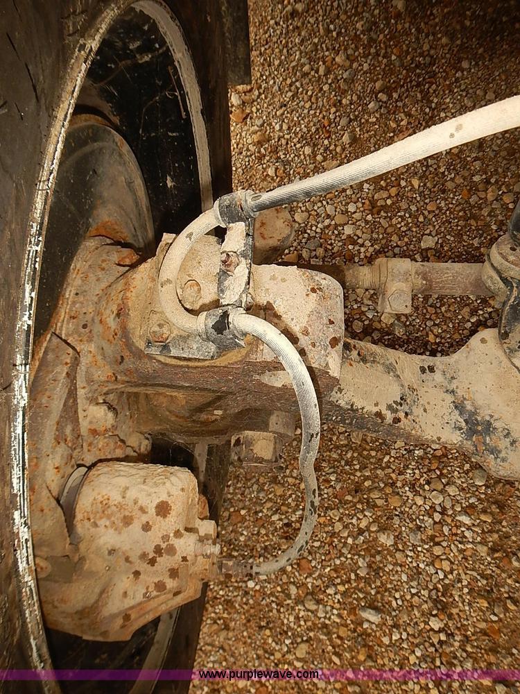 image for item J3088 1997 International 3800 school bus