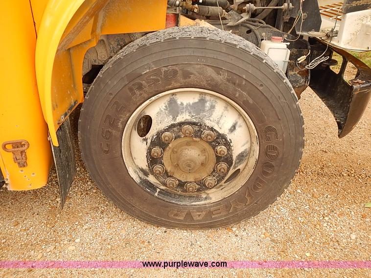 image for item J3088 1997 International 3800 school bus