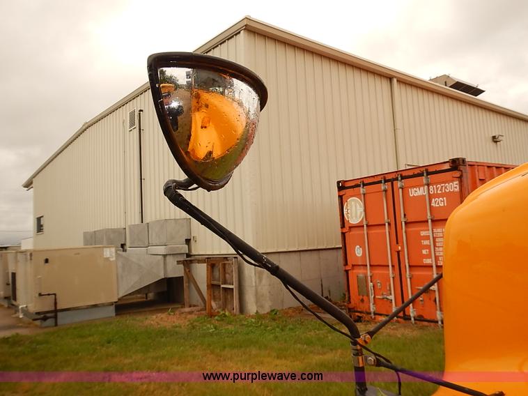 image for item J3089 1997 International 3800 school bus