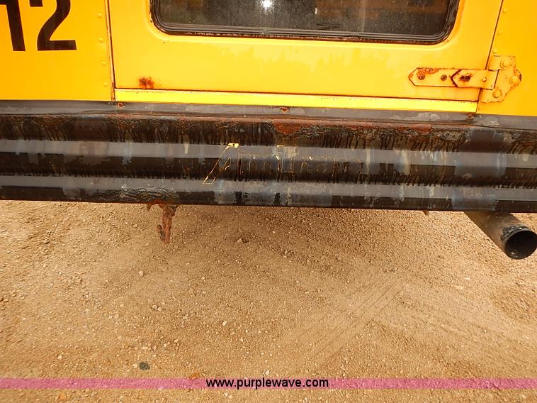 image for item J3089 1997 International 3800 school bus