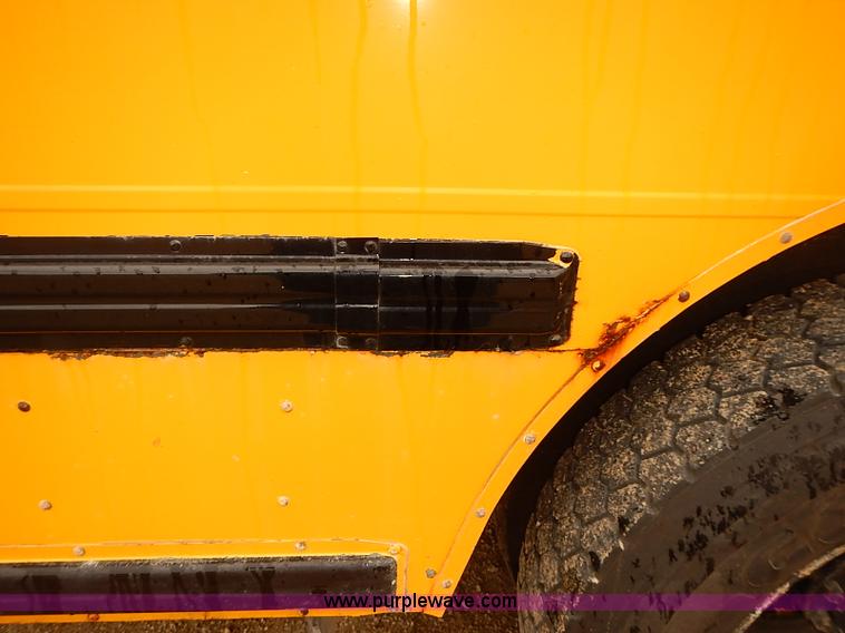 image for item J3089 1997 International 3800 school bus