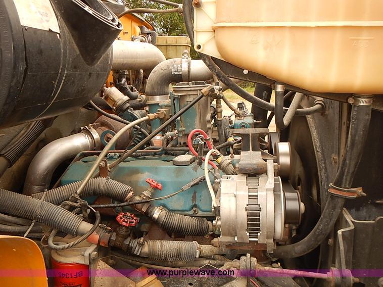 image for item J3089 1997 International 3800 school bus