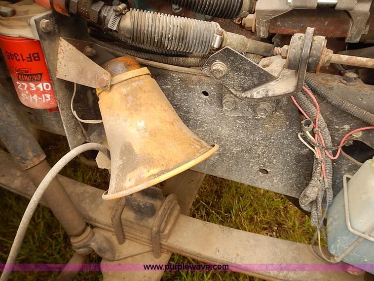 image for item J3089 1997 International 3800 school bus