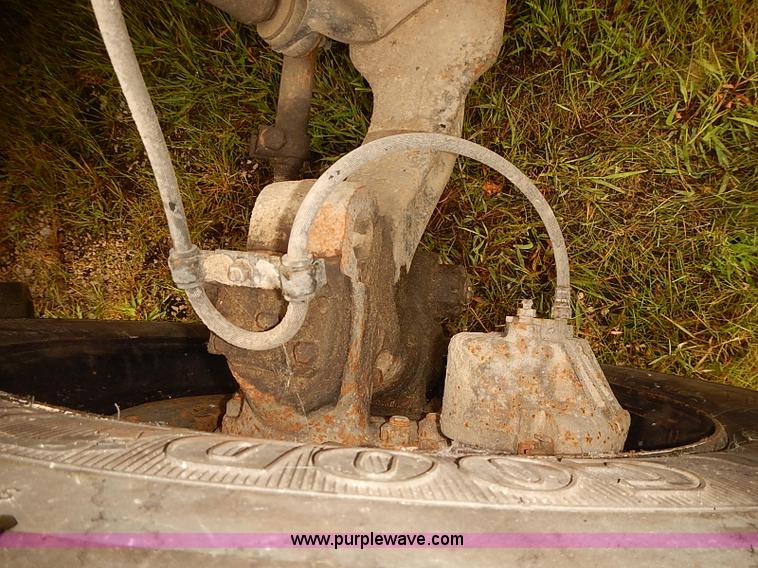 image for item J3089 1997 International 3800 school bus