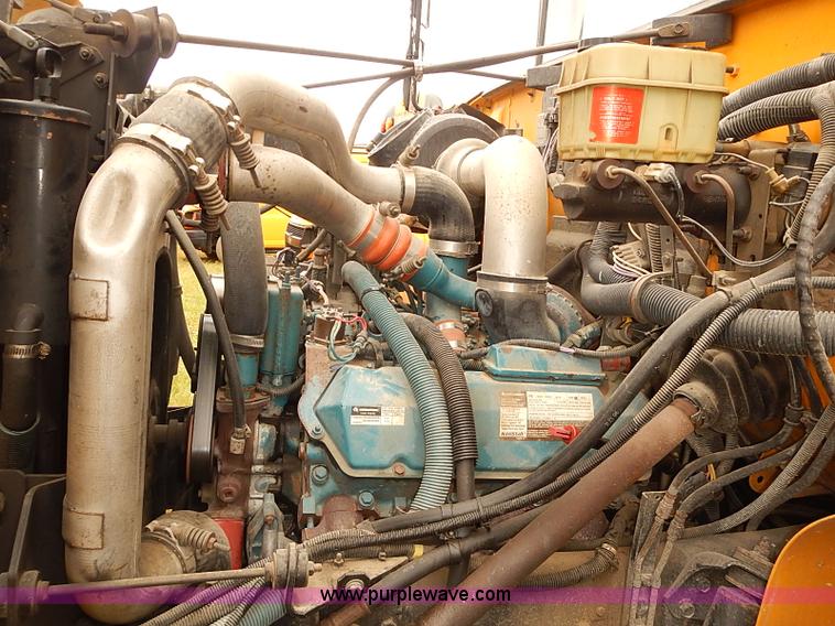 image for item J3089 1997 International 3800 school bus