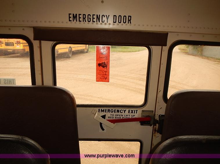 image for item J3089 1997 International 3800 school bus