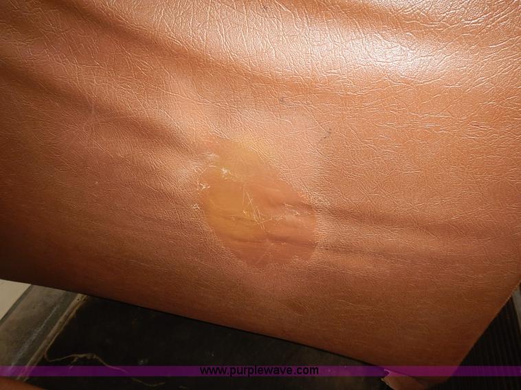 image for item J3089 1997 International 3800 school bus